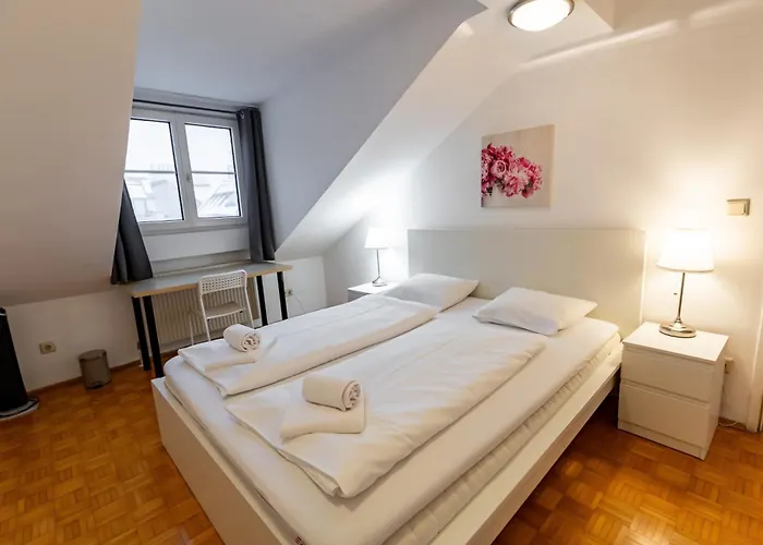 Duplex - 3 Bedrooms - Bright Living *